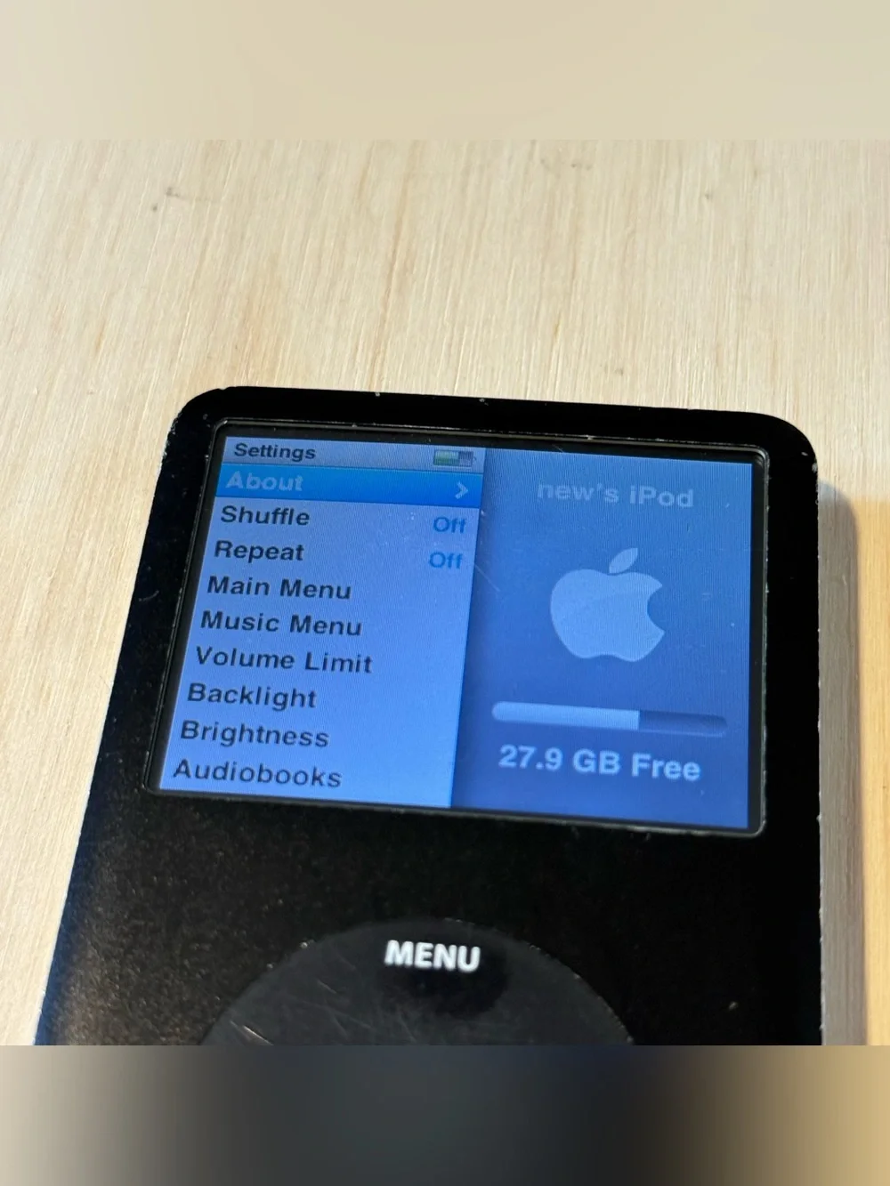 iPod Model:A1238 6ThGen 80GB Turns On Bad Hard Drive Parts/Repair Only Read Blw